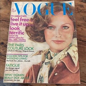 Vintage Vogue Magazine March 15, 1972